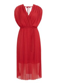 Röd plisserad klänning med inslagning, V-ringning och justerbart band. Mjuk, texturerad tyg, knälång med en flödande silhuett.