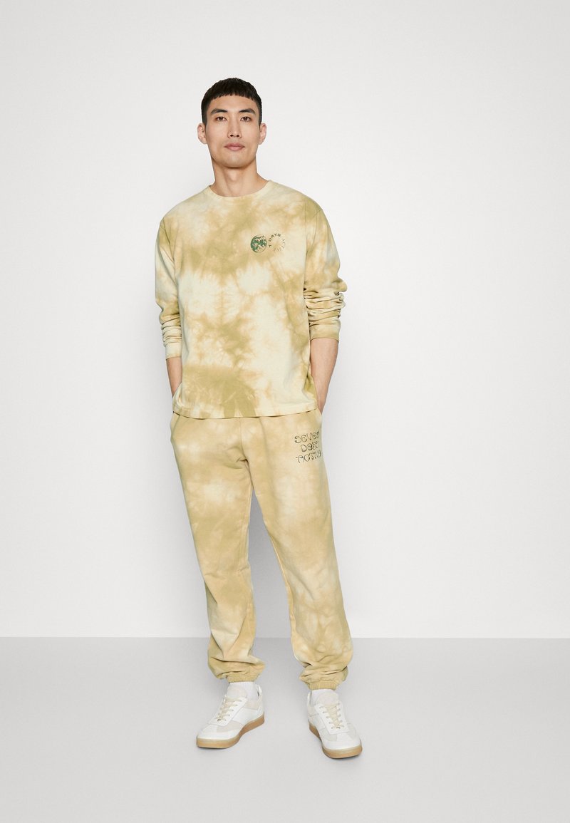 7 DAYS Active GRAPHIC LONG SLEEVE TEE UNISEX - Μπλούζα με μακριά μανίκια - tie dye sand
