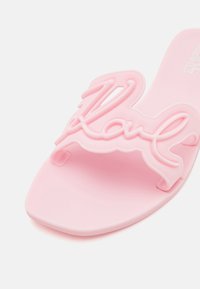 KARL LAGERFELD SIGNATURE SLIDE - Natikače - light pink