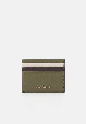 Punge - brown/green/off-white