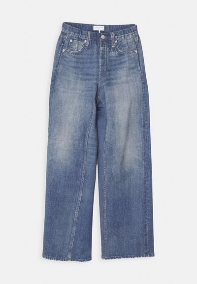 Παντελόνι τζιν φαρδύς με μπλε απόχρωση και ξεθωριασμένη φινίρισμα, κουμπί κλεισίματος, θηλιές ζώνης και δύο μπροστινές τσέπες. Το τριμμένο στρίφωμα προσθέτει υφή.