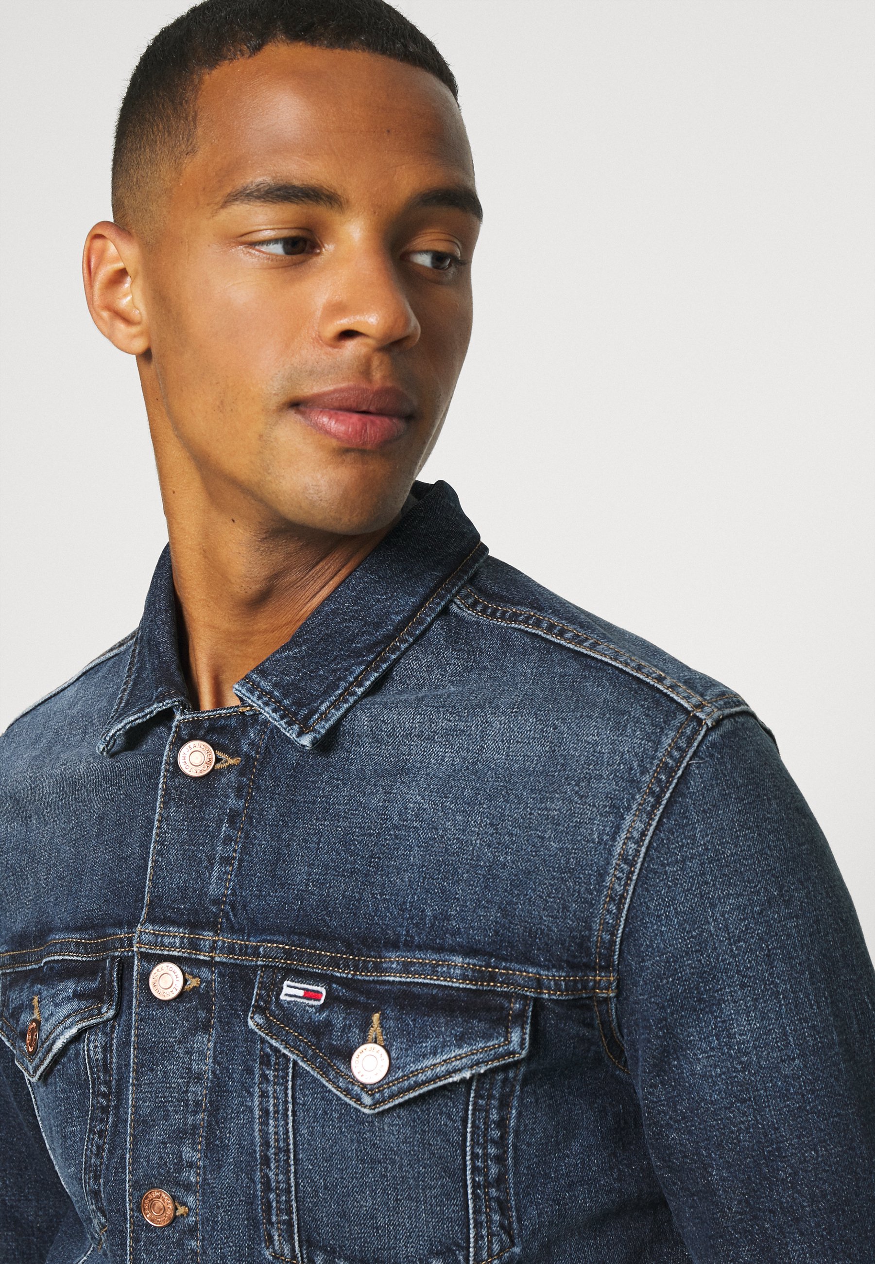 tommy jeans regular trucker jacket