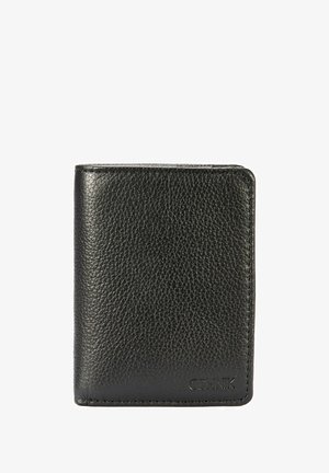 Czarny skórzany portfel o fakturze przypominającej kamyki, składany w formacie bi-fold, z zaokrąglonymi rogami oraz tłoczonym logo w dolnym prawym rogu.