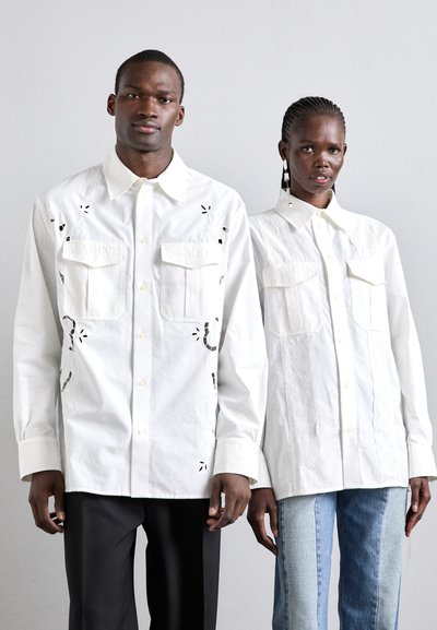 MARINE SERRE UPCYCLED HOUSEHOLD TWIN POCKET UNISEX - Blusa - off white