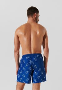 KARL LAGERFELD IKON ALL-OVER BOARD - Fürdőnadrág - ikonik outline with blue pattern