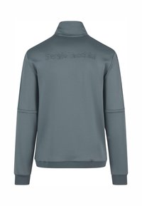 Szara sportowa bluza z wysokim kołnierzem, długimi rękawami i teksturowanym logo na plecach. Posiada subtelne szwy i elastyczne mankiety.