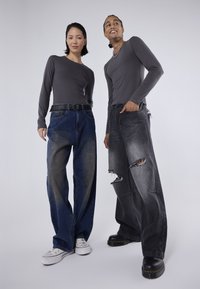 YOURTURN 2 PACK UNISEX - T-shirt à manches longues - dark grey/black