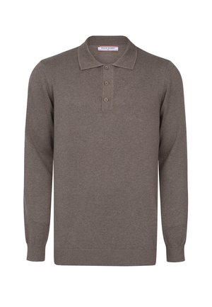 Camisa de polo de manga larga marrón hecha de una tela suave que cuenta con cuello tipo polo y tapeta de tres botones, con puños y dobladillo acanalados.