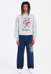 Ed Hardy SKULL SNAKE EAGLE TATTOO GRAPHIC - Jeansy Relaxed Fit