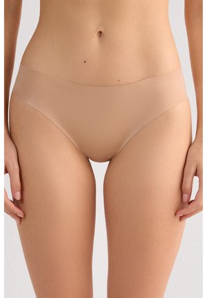 Intimissimi, - Figi Hipster