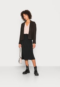 Kaffe AMBER - Blusa - mahogany rose