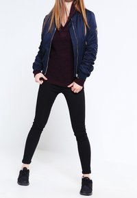 G-STAR Stickad tröja - bordeaux