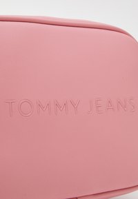 Tommy Jeans MUST  - Borsa a tracolla - chalky pink