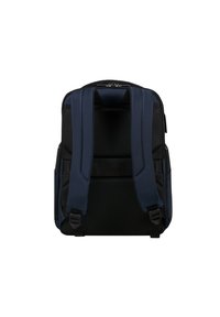 Zaino blu navy e nero con retro in rete imbottita, spallacci regolabili e due tasche laterali. Chiusura con zip sulla parte superiore. Design semplice.