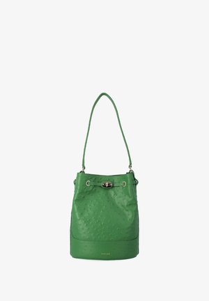 Sac seau en cuir vert texturé avec une bandoulière unique et une fermeture à loquet tournant argentée.