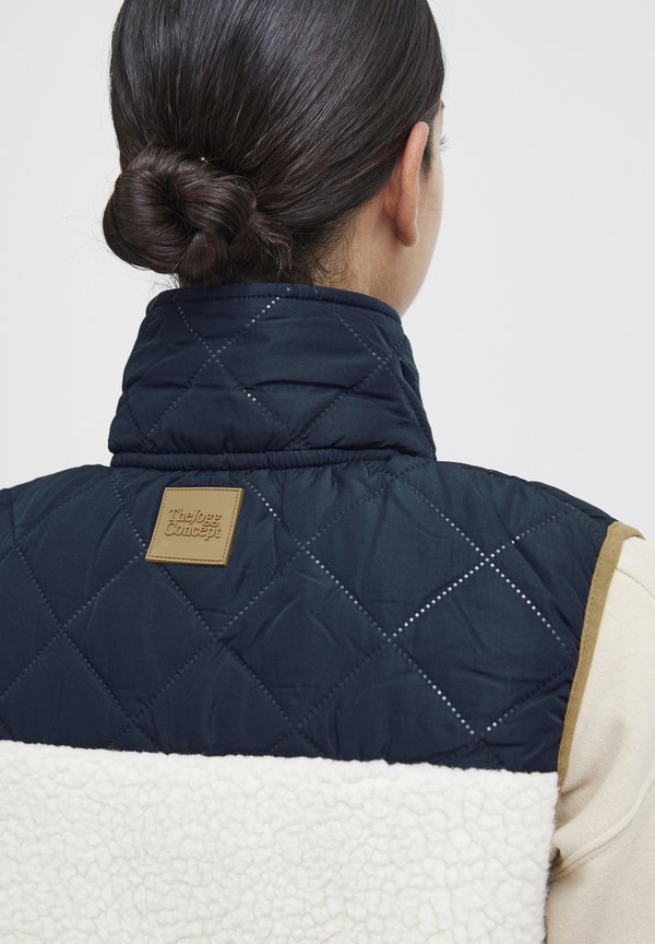 JCBerri TEDDY - Waistcoat3