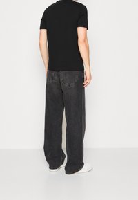 BOSS T-shirt med print - black