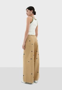 Thinking Mu HEDDA - Pantaloni - camel