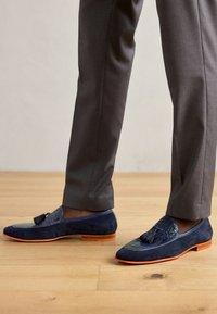 Selected, navy/sand/rich tan/orange
