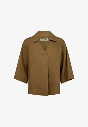 Brązowy lniany top z krótkim rękawem, kołnierzykiem i dekoltem w kształcie litery V, z zakładanym z przodu zapięciem i luźnym krojem.