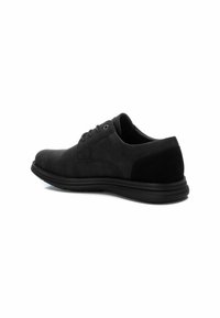 Refresh Zapatos con cordones - black