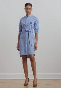 Lauren Ralph Lauren Petite KINLEY STRIPED BELTED BROADCLOTH SHIRTDRESS - Košilové šaty - blue/white