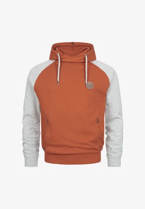 Hoodie in gebrand oranje met grijze raglanmouwen, trekkoorden, een voorzak en een gegoten logo patch op de borst.