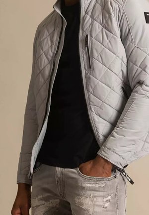 Jas - silver-coloured