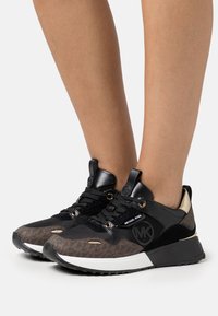 MICHAEL Michael Kors THEO TRAINER - Joggesko - black