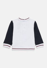 Guess ACTIVE - Sweatshirt - pure white