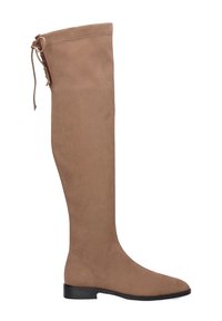 Bota de ante por encima de la rodilla en marrón claro con puntera puntiaguda y suela plana negra. Cuenta con un cierre de cordones en la parte posterior para ajustar el ajuste.