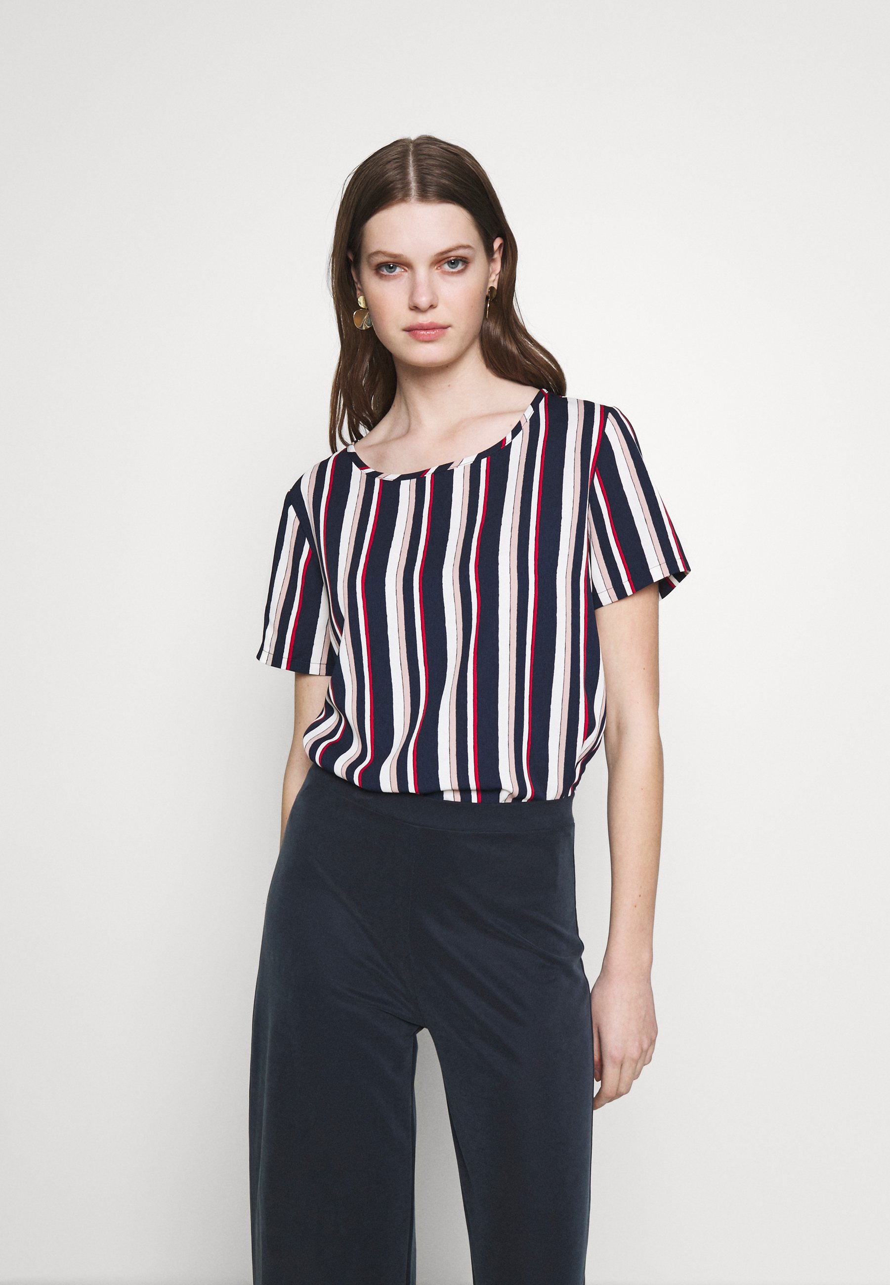 JDY JDYROSIE ZIP Blouse navy blazerscarlet sage JDY JDYROSIE ZIP Blouse navy blazerscarlet sage