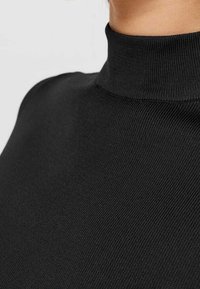 Stradivarius Strickkleid - black