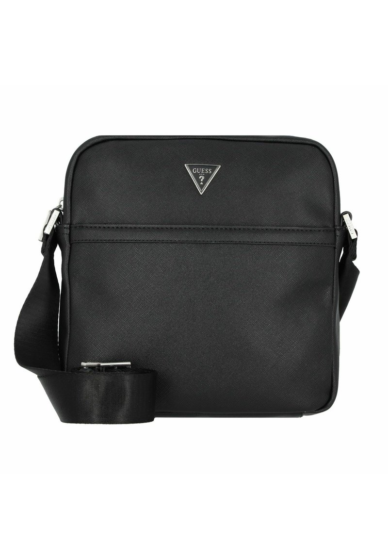 Čierna syntetická crossbody taška s lesklou textúrou, so symetrickým trojuholníkovým logom na prednej strane, nastaviteľným popruhom a zipsovým uzatvorením.