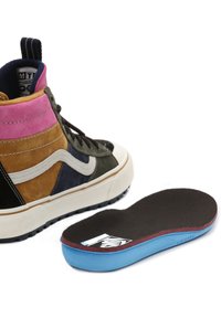 Vans SK HI MTE UNISEX - Kõrge servaga tossud - black