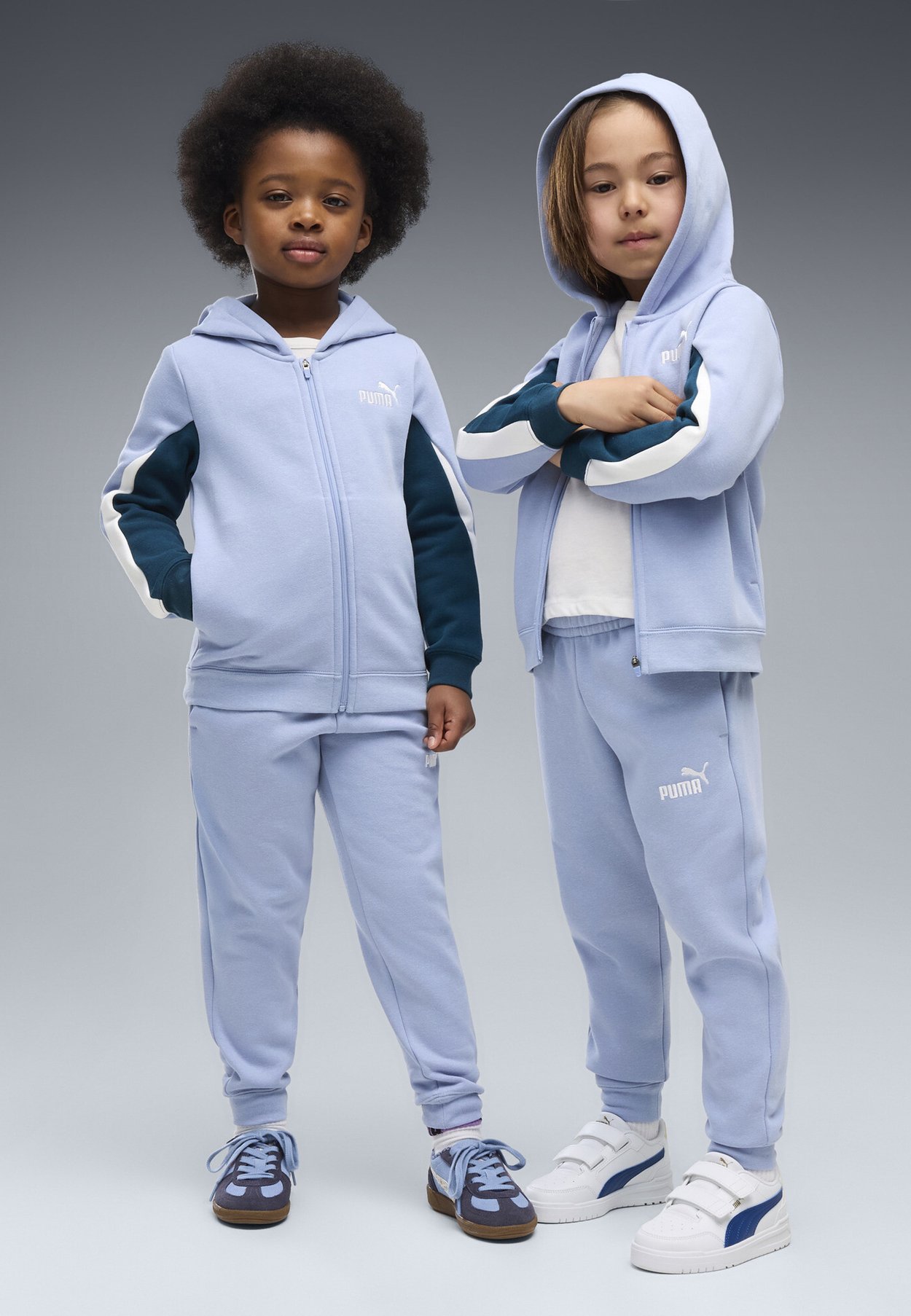 PUMA ESSENTIALS COLOURBLOCKED TRAININGSANZUG MIT KAPUZE UNISEX SET - Tracksuit - chambray blue