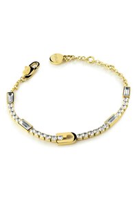 Brăţară cu ton de aur, prezentând pietre clare dreptunghiulare şi accente rotunjite. Include un închizător cu un etichetă circulară inscripţionată "FURLA."