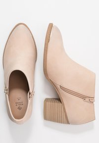 Call it Spring Nilkkurit - nude