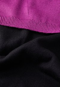 EA7 Emporio Armani UNISEX - Šal - hollyhock/black