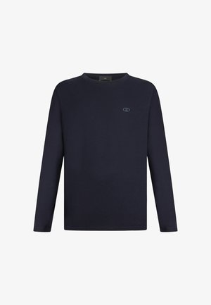 Námornícky modré tričko s dlhým rukávom vyrobené z bavlny, s okrúhlym výstrihom a nenápadným logom na hrudi. Hladká textúra a minimalistický dizajn.