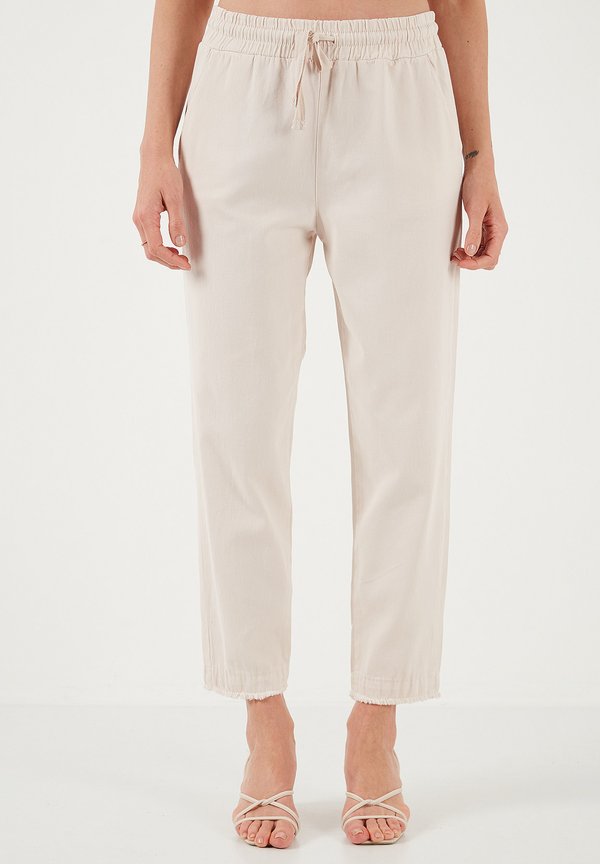 REGULAR FIT - Stoffhose - stone