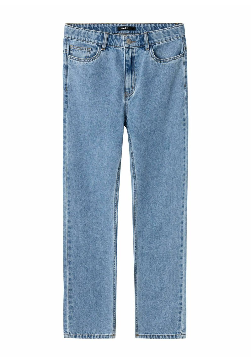 Jeans de denim azul claro con un diseño de pierna recta, cinco bolsillos y cierre de botón. La tela muestra una sutil textura desgastada.