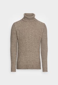 Beige gebreide turtleneck trui met textuur kabelpatronen doorheen, geribde manchetten en zoom. De stof lijkt zacht en warm te zijn.