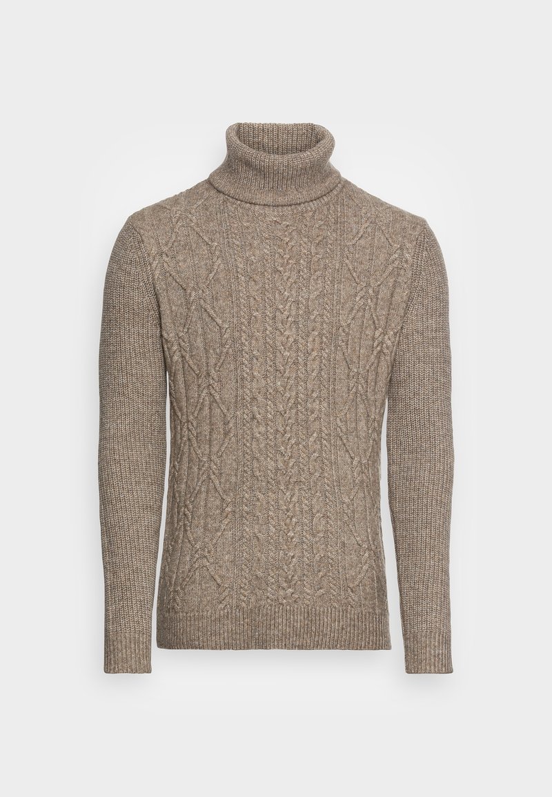 Beige gebreide turtleneck trui met textuur kabelpatronen doorheen, geribde manchetten en zoom. De stof lijkt zacht en warm te zijn.