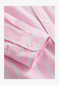 Sélectionné, pink