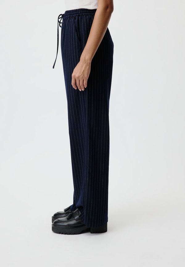 RABEA PANTS - Trousers - dunkelblau3