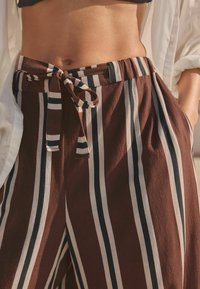Next WIDE LEG TALL - REGULAR FIT - Stoffhose - chocolate brown