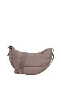 Sac à épaule rembourré en taupe, présentant une forme courbée, une bandoulière ajustable et une fermeture éclair, avec une texture matelassée pour la durabilité.