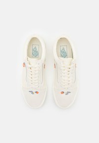 Vans OLD SKOOL UNISEX - Sneakers low - marshmallow
