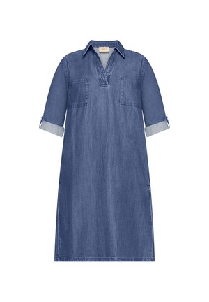 Robe chemise en denim avec manches retroussées, deux poches poitrine, un col et une ouverture en V, en bleu moyen délavé.